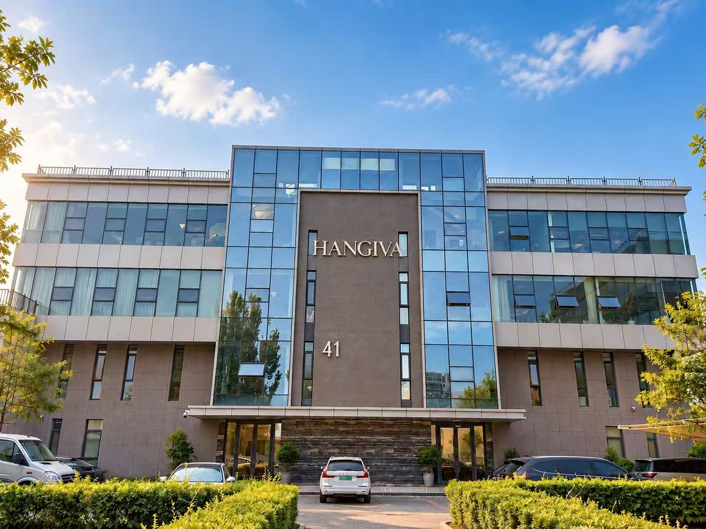 HANGIVA wooden hanger manufacturing company